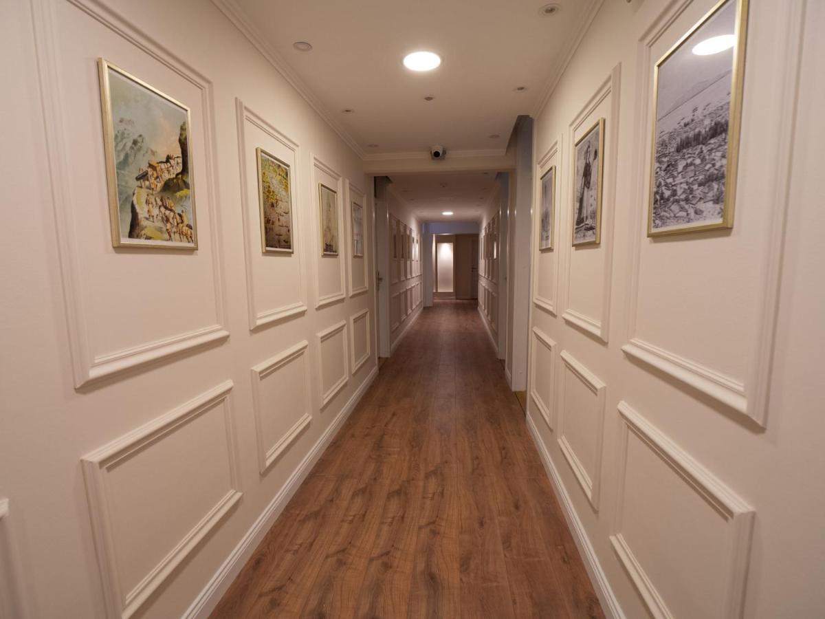 Amber Hotel ซาราเยโว ภายนอก รูปภาพ